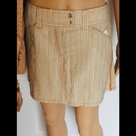 🎉HP🎉 Versace 1/2 pleated mini skirt💕 - Picture 5 of 8